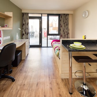 Bronze Plus Studio - Image 1